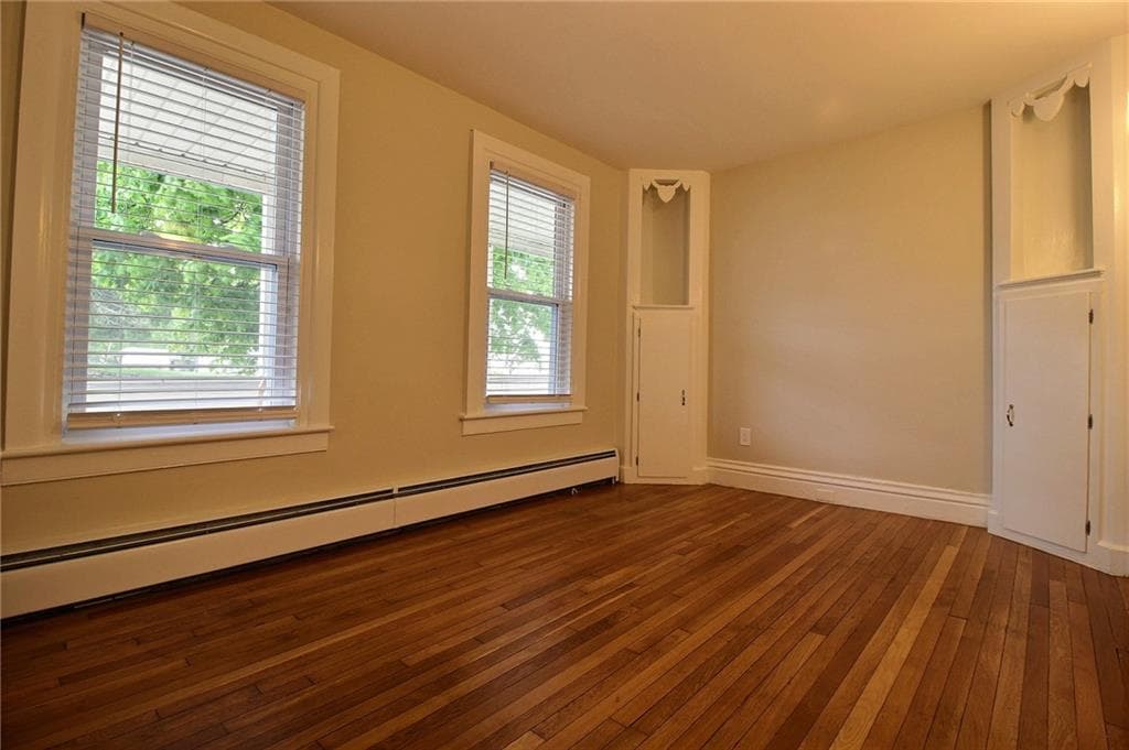 143 Tower Street - Photo 2