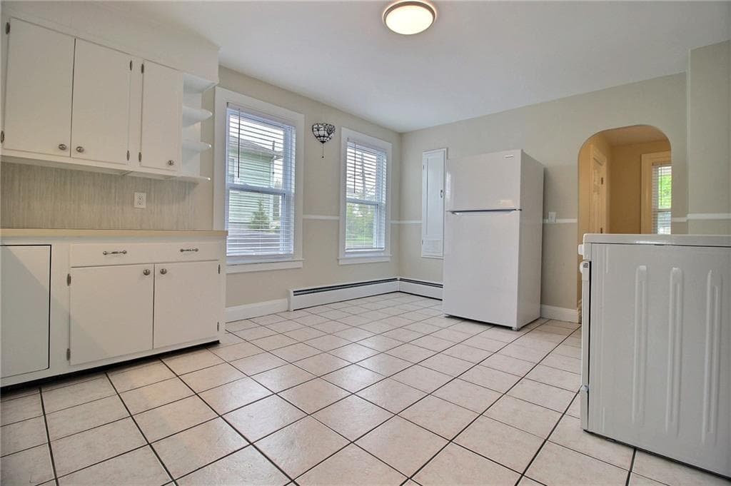 143 Tower Street - Photo 3