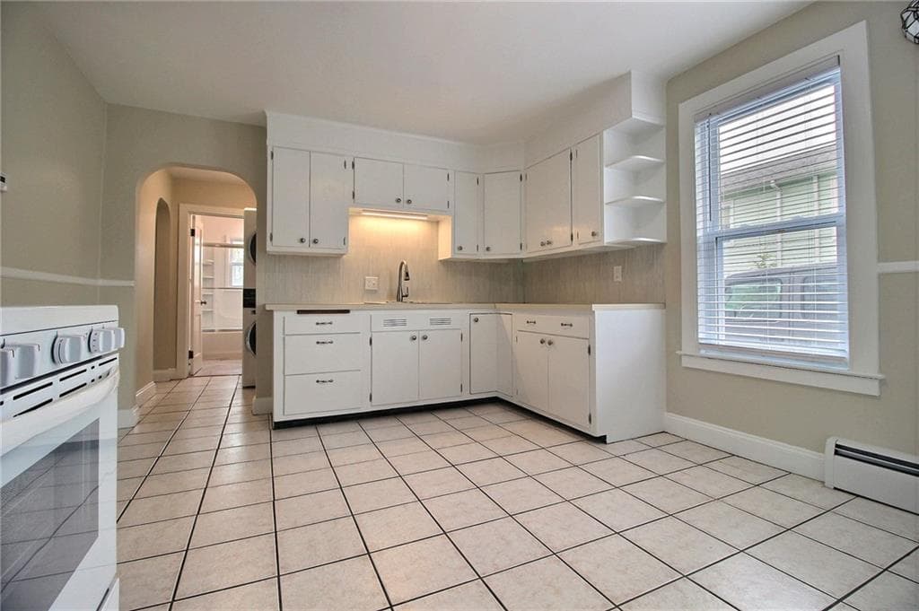 143 Tower Street - Photo 5