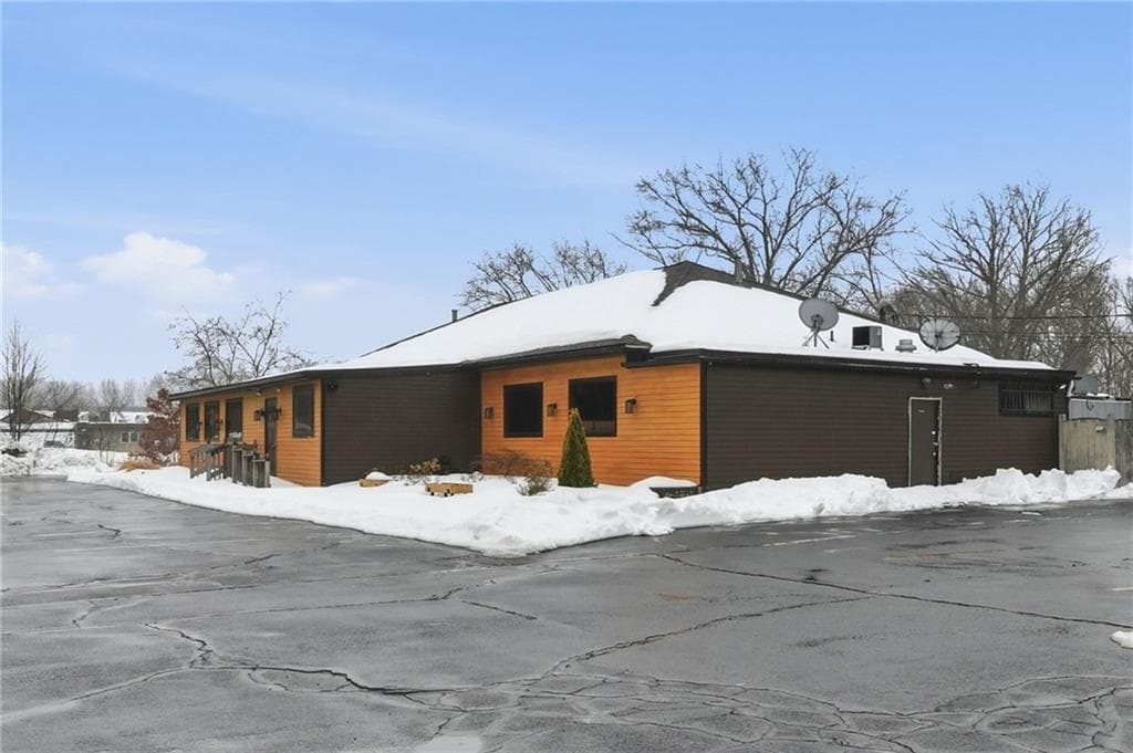 332 Farnum Pike - Photo 2