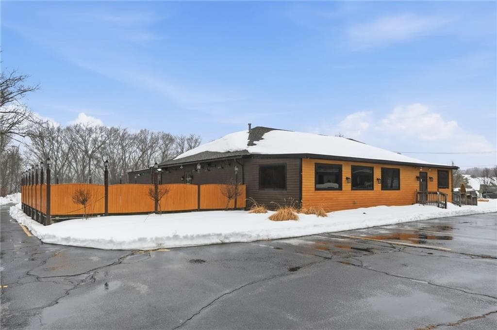 332 Farnum Pike - Photo 3