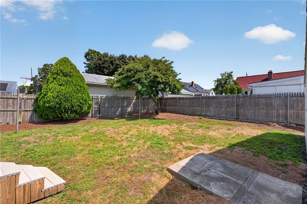 122 Dewey Avenue - Photo 4