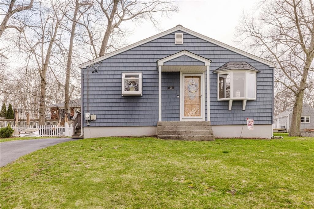 79 Bergeron Street - Photo 2