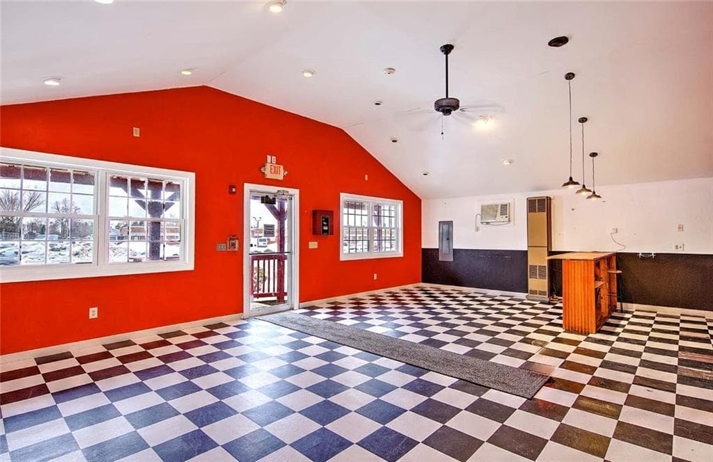 1635 Grand Army of the Republic Highway - Photo 3