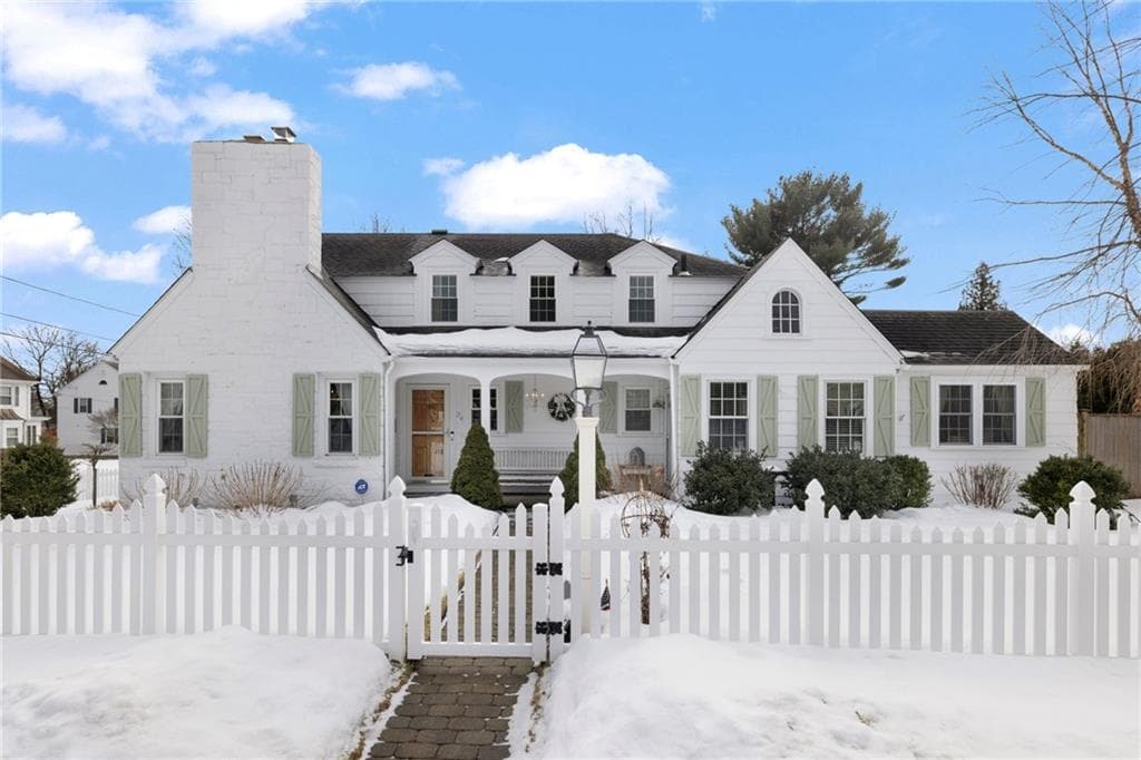 34 North Country Club Drive