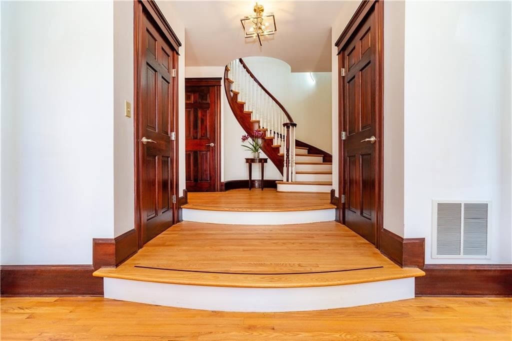 73 Nottingham Drive - Photo 4