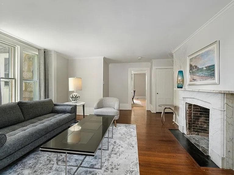 77 Coggeshall Avenue