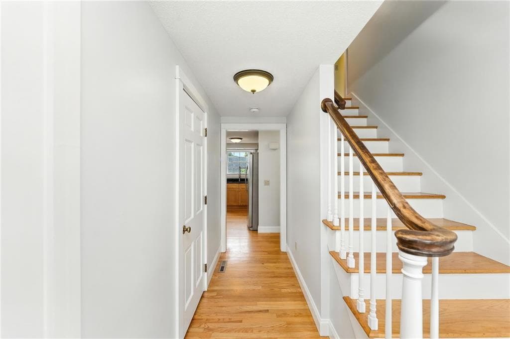 63 Pemberton Avenue - Photo 5