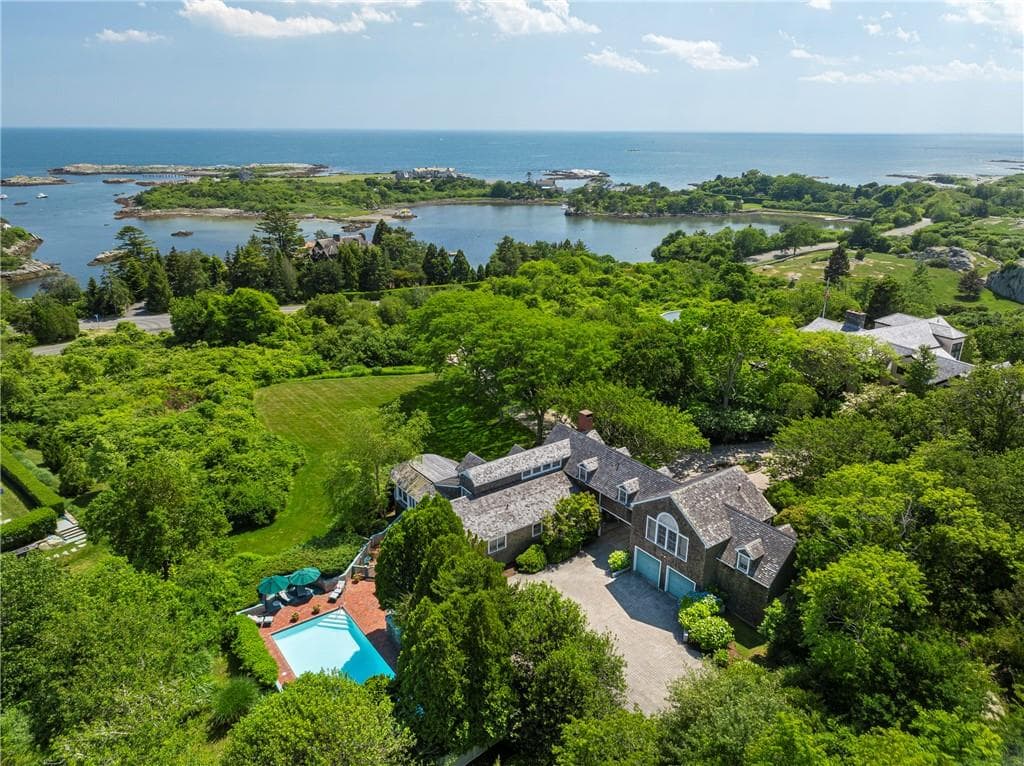 315 Ocean Avenue - Photo 2