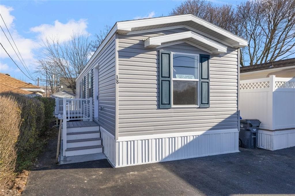 38 Lowell Avenue - Photo 2