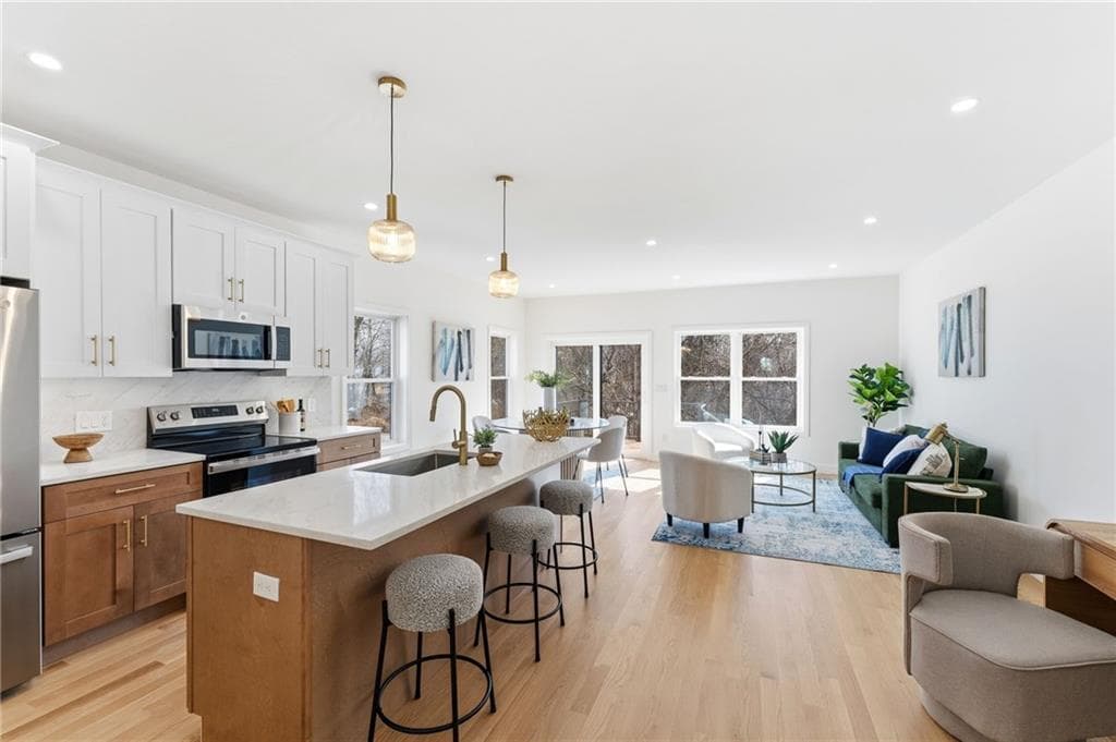 142 Fisher Street #B - Photo 4