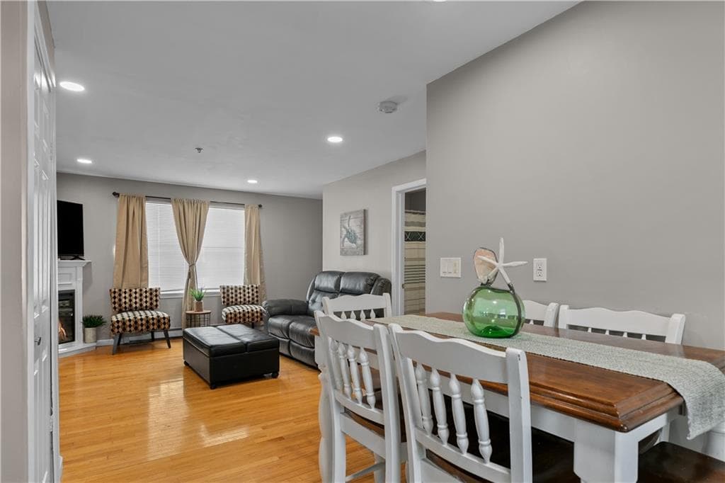 231 Maple Avenue #203 - Photo 4