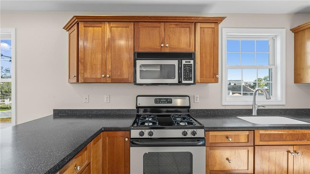 106 Cedar Avenue - Photo 4