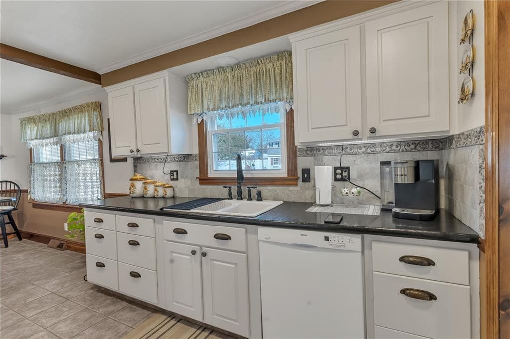 255 Knollwood Drive - Photo 4