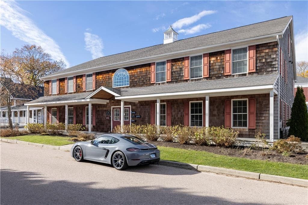 14 Clinton Avenue - Photo 2