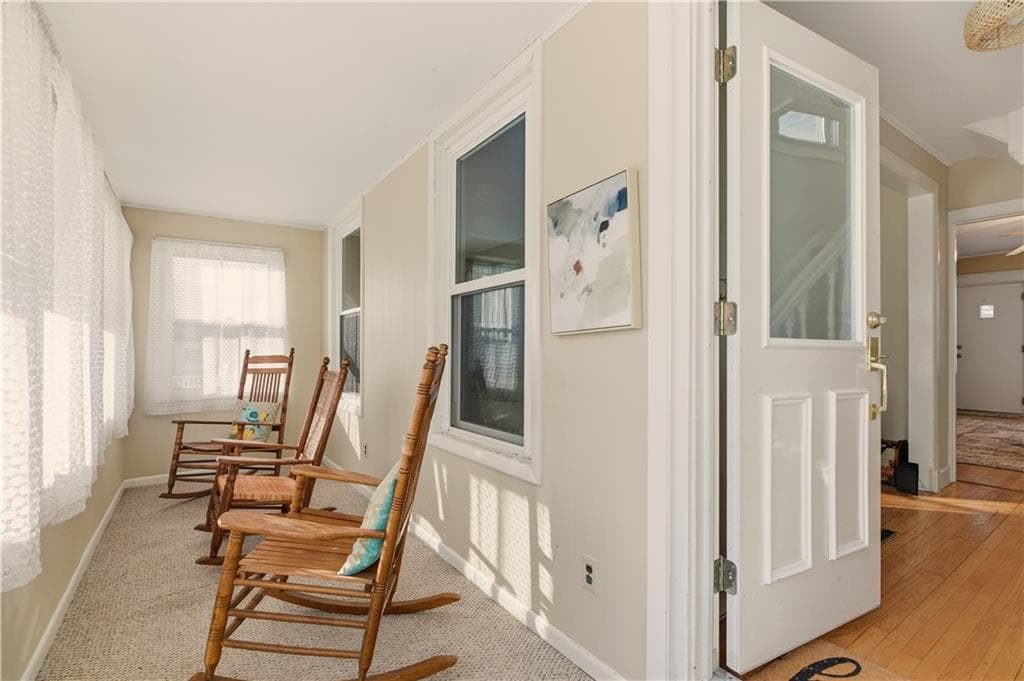 8 Carey Street - Photo 2