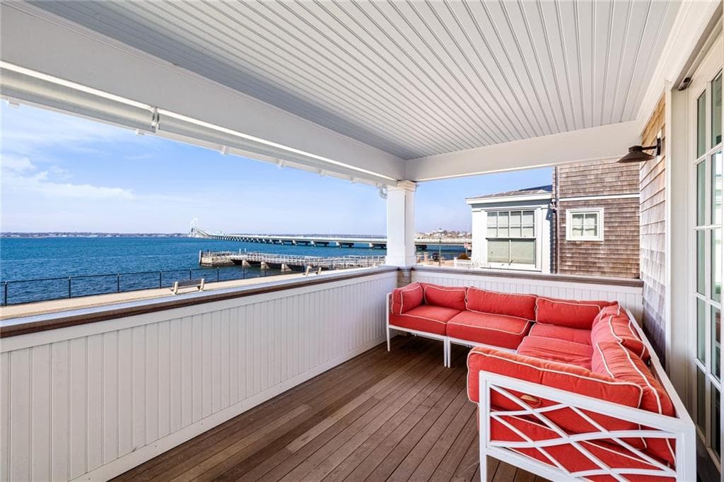 115 Washington Street