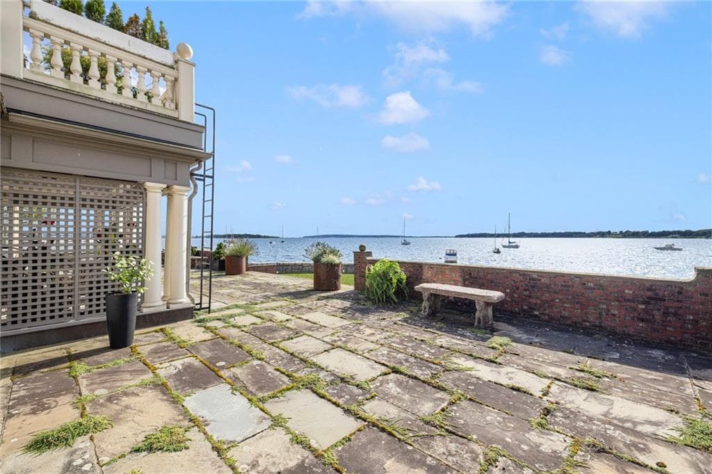 221 Hope Street #2 - Photo 3