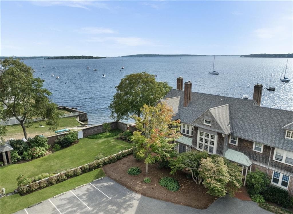 221 Hope Street #2 - Photo 4