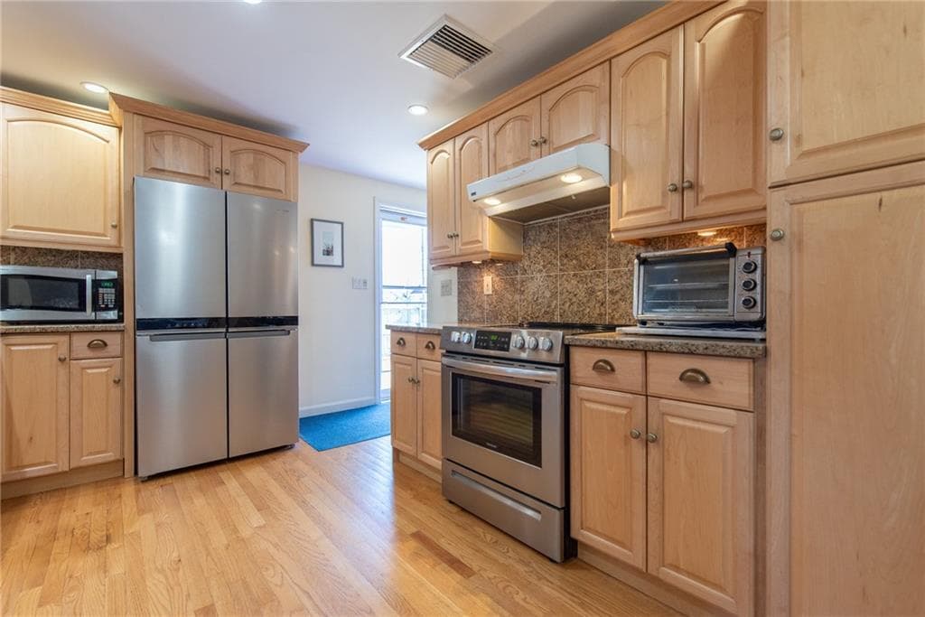 153 Grove Street - Photo 5