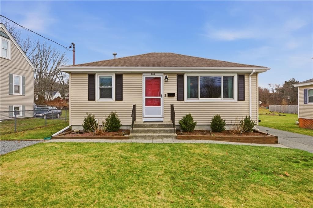 960 Lees River Avenue - Photo 1