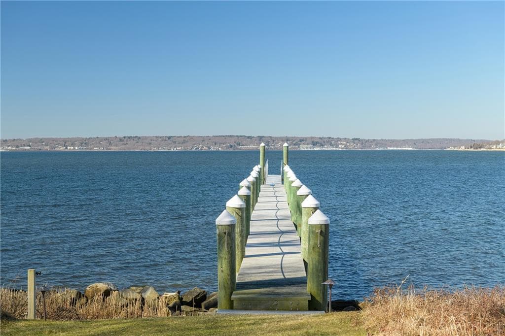 246 Channel View - Photo 2