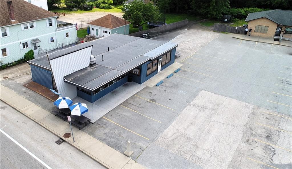 923 Main Street - Photo 2