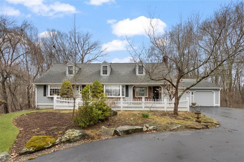 38 Hartford Pike - Photo 1