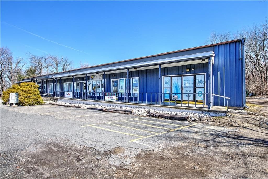 628 Metacom Avenue - Photo 4