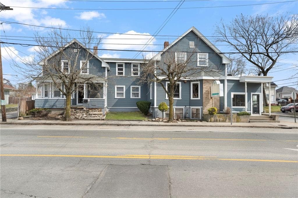 1040 Cranston Street - Photo 1