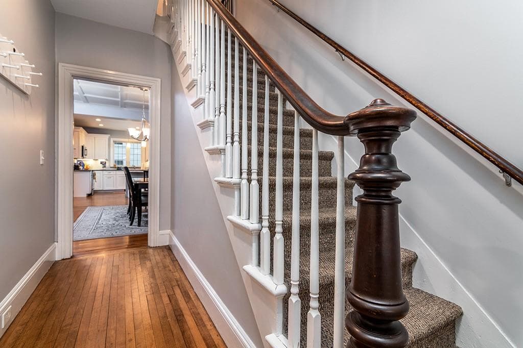 390 Woodruff Avenue - Photo 3