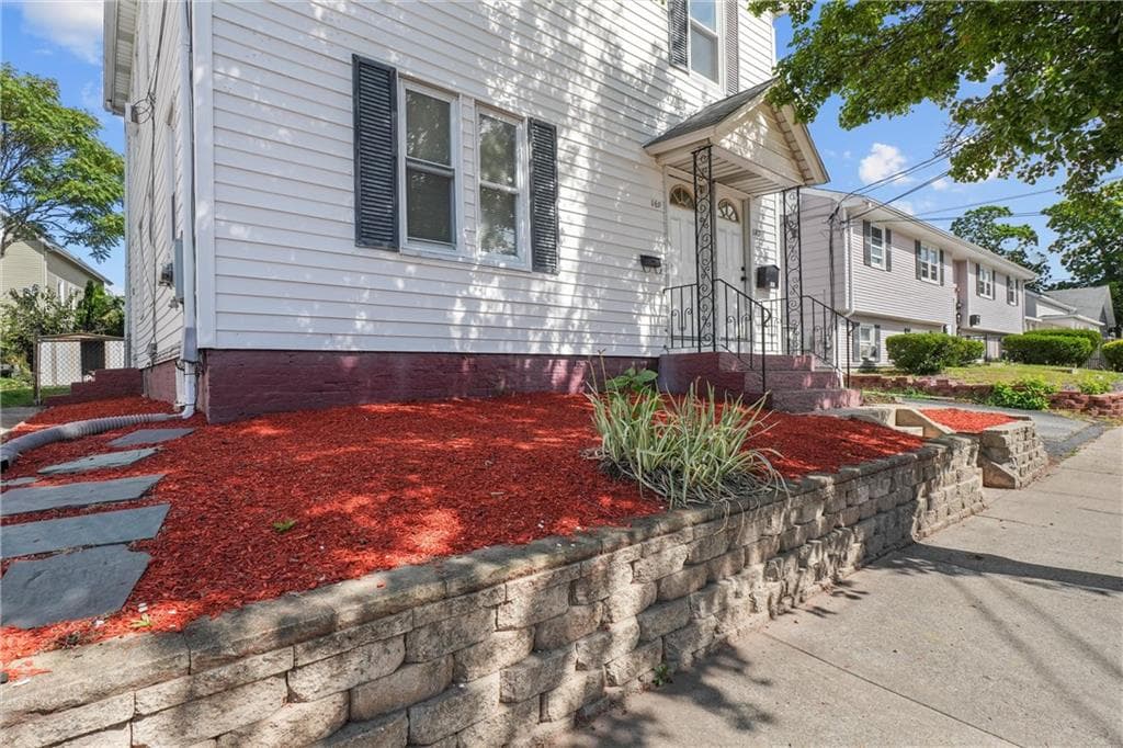 147 Warren Avenue - Photo 3