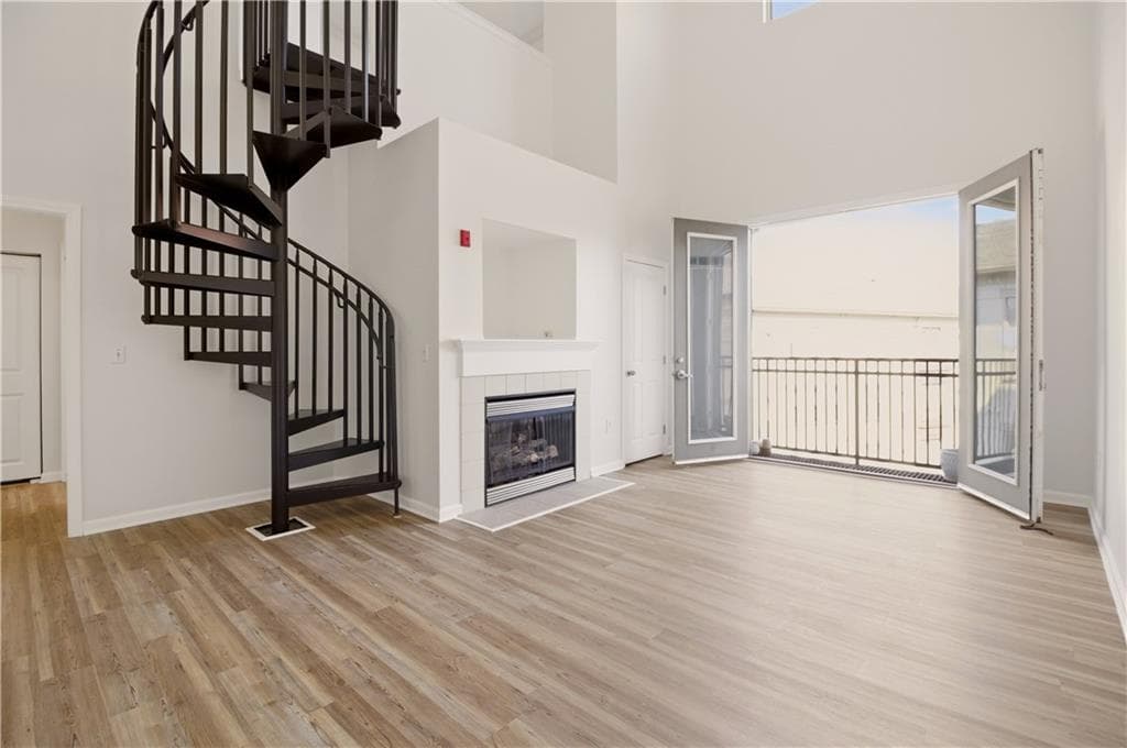 1000 Providence Place #422