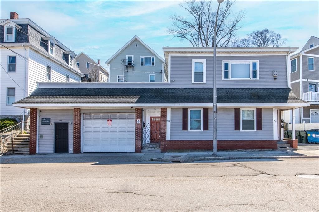 801 Main Street - Photo 1