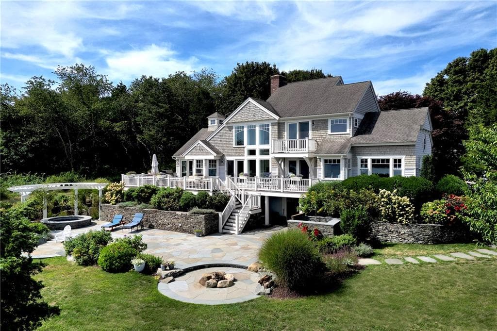 115 Beavertail Road - Photo 4