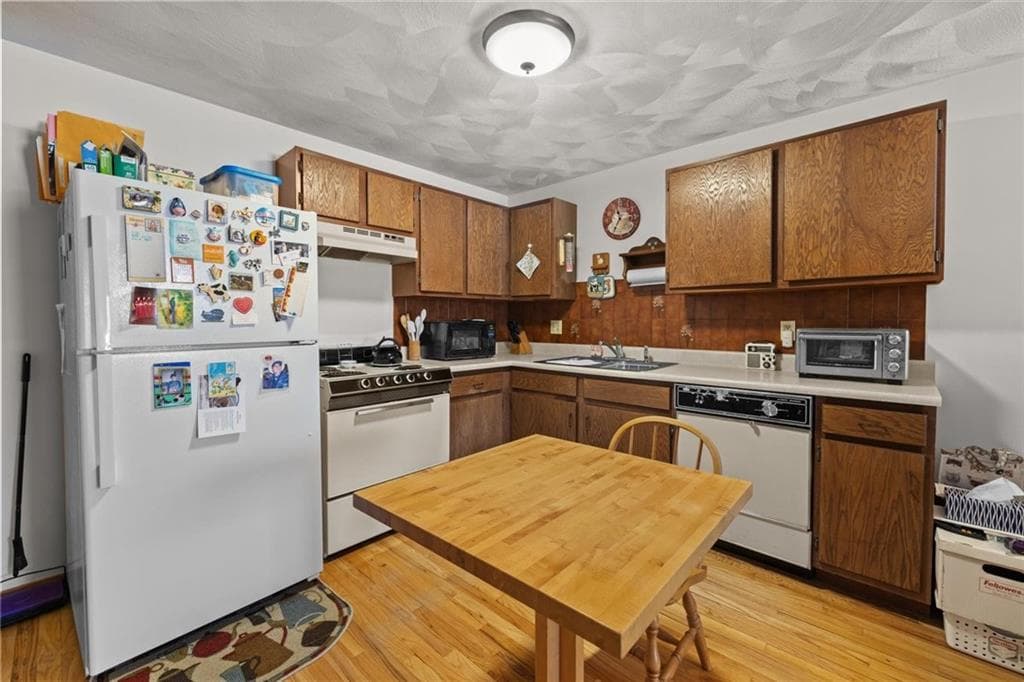 569 Smithfield Road #24 - Photo 3