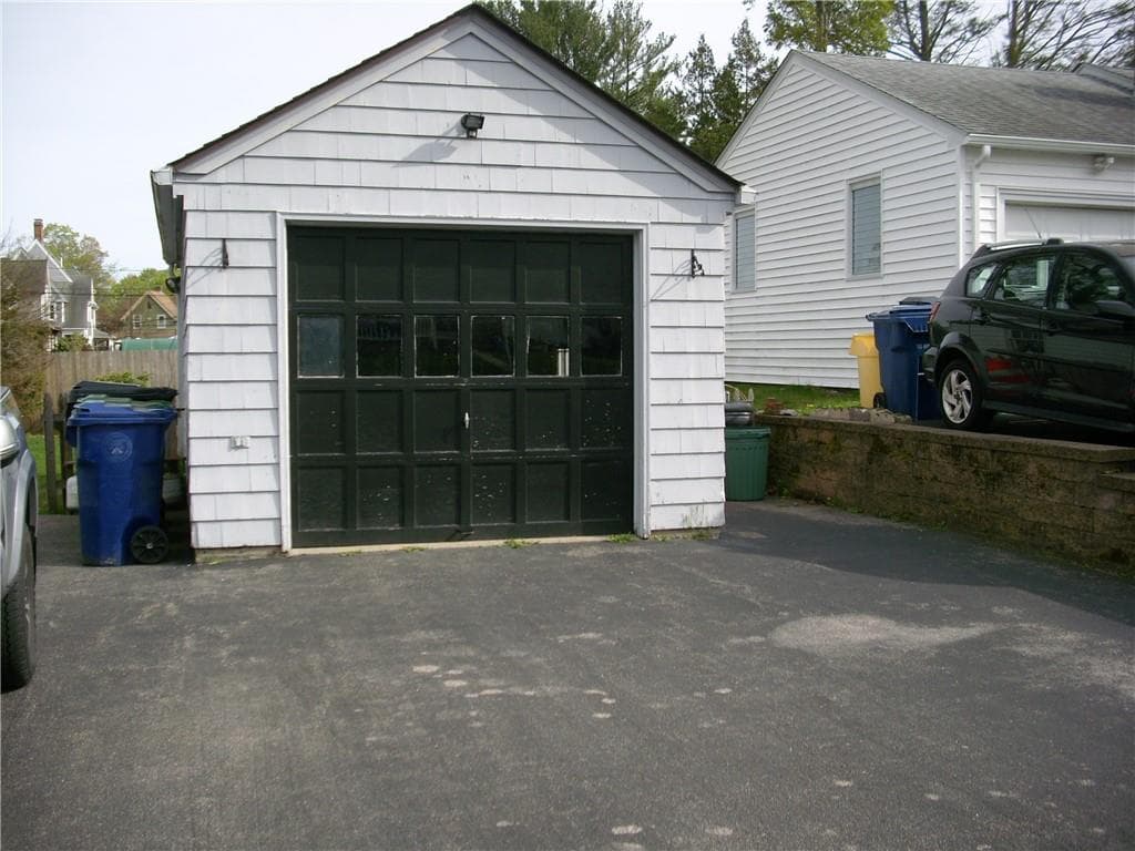 20 Bassett Avenue - Photo 3