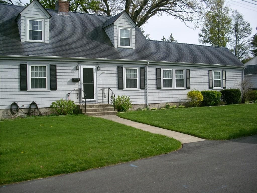 20 Bassett Avenue