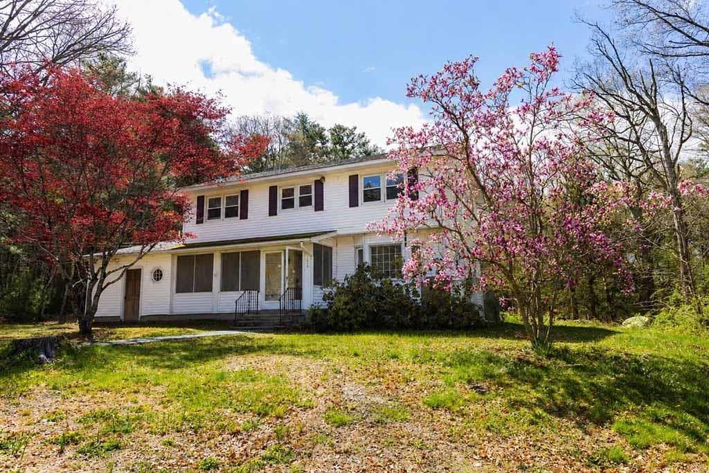 213 Hartford Pike