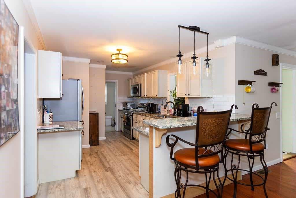 213 Hartford Pike - Photo 5