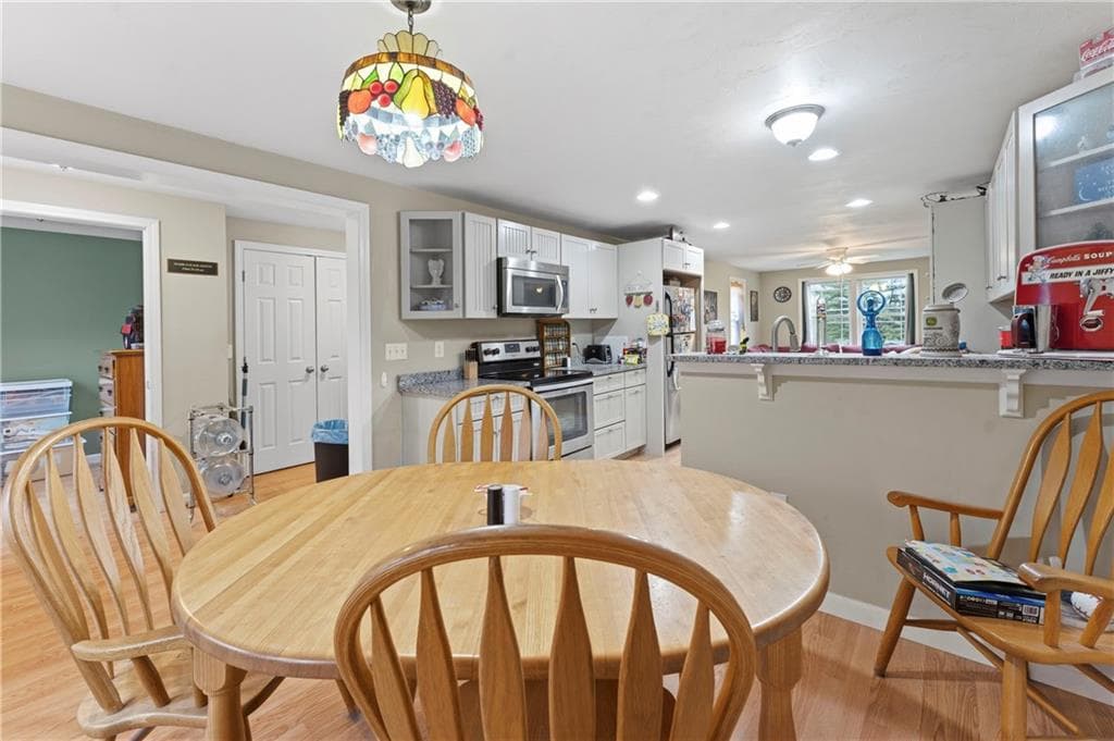 2 Burnside Avenue - Photo 1
