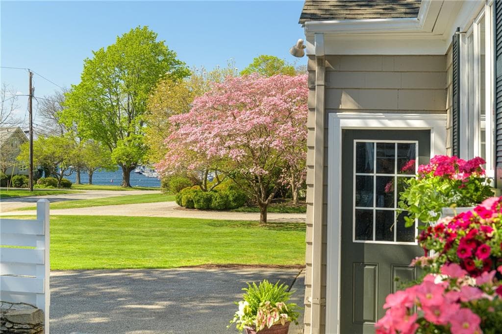 8 Harbour Road - Photo 3