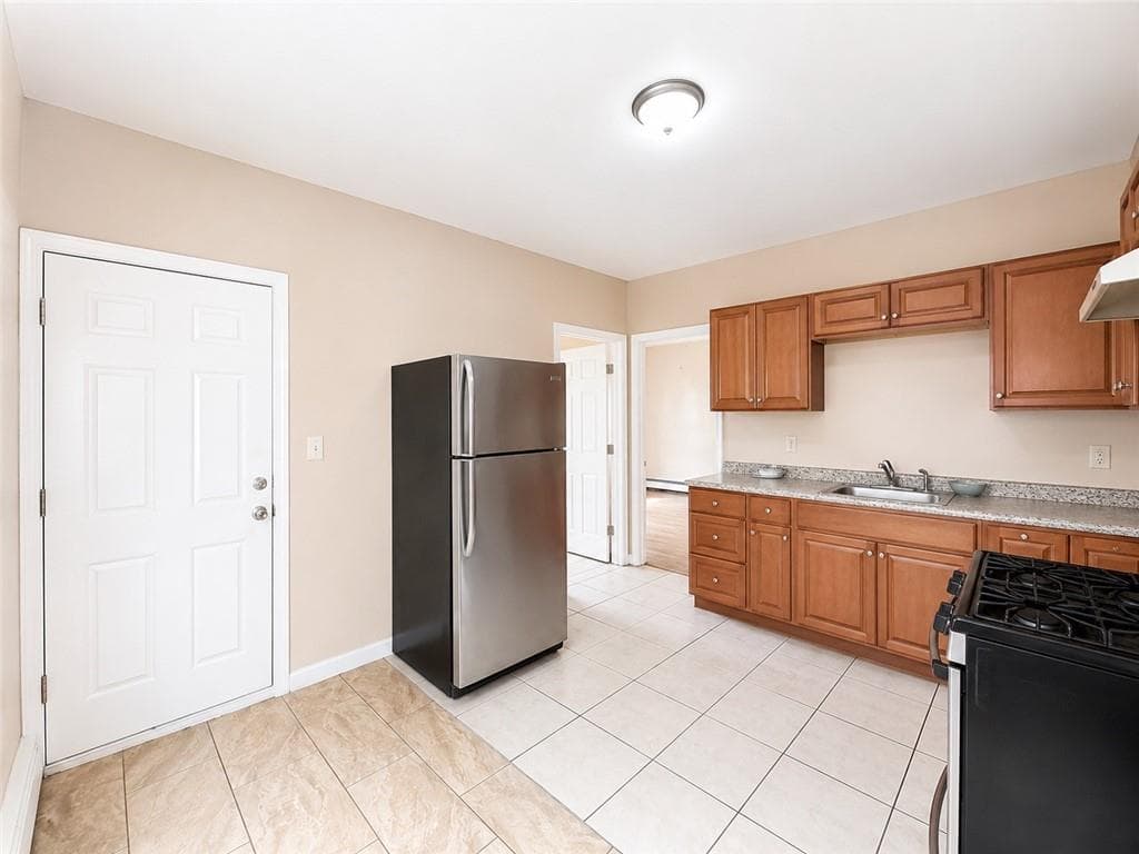 6 Bloomingdale Avenue #1 - Photo 3