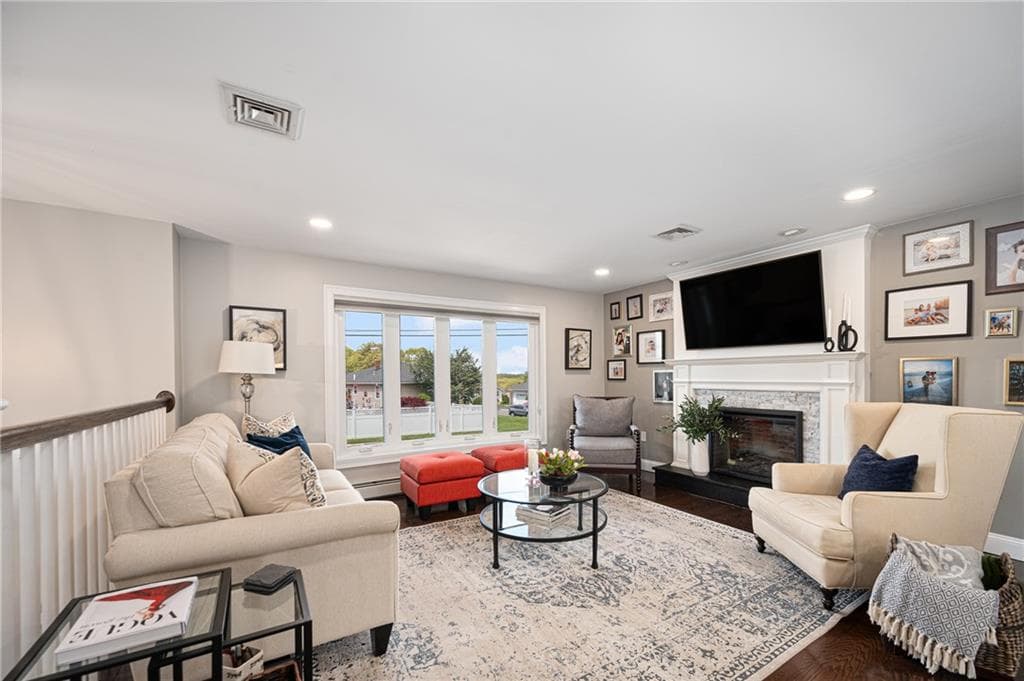 7 Robins Way - Photo 4