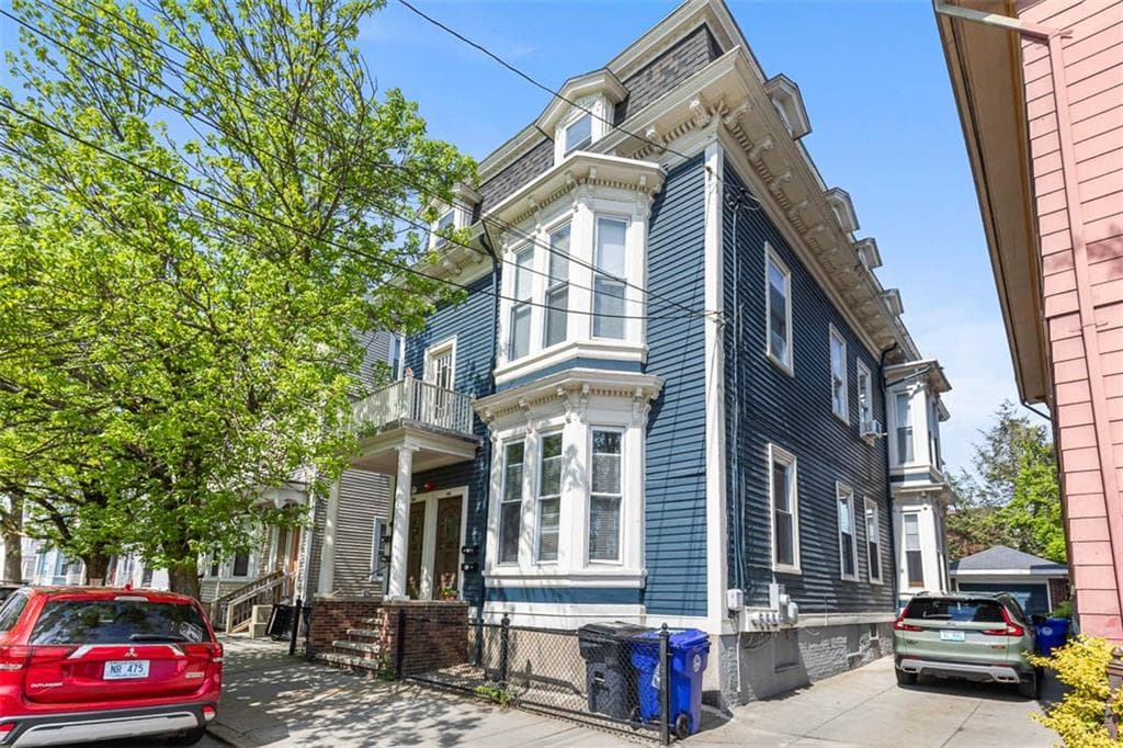 124 Vinton Street