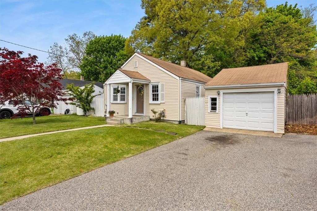 15 Community Road - Photo 2