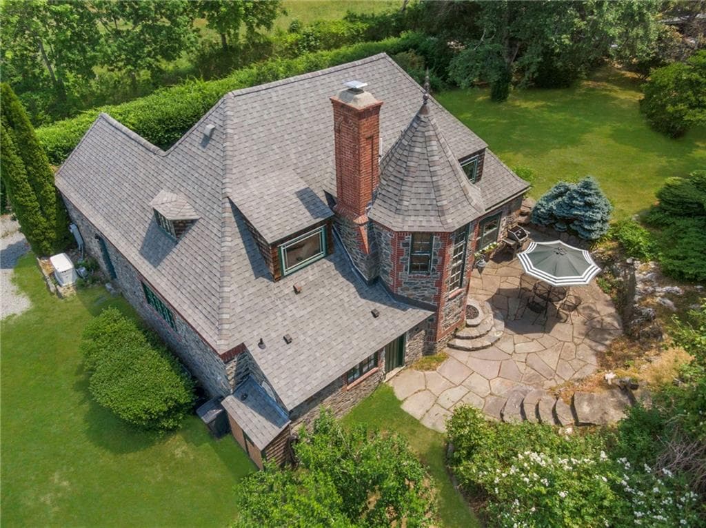 345 Highland Drive - Photo 2