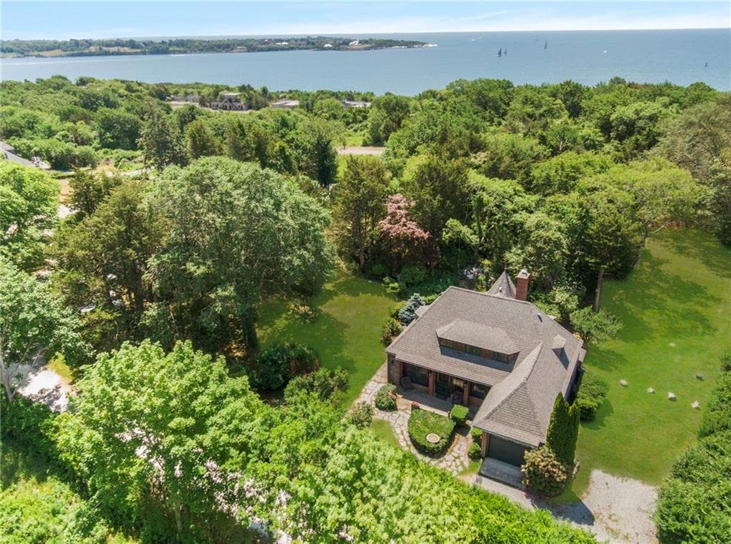 345 Highland Drive - Photo 1