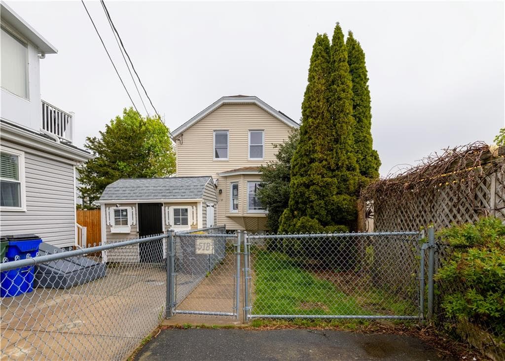 518 Snell Street - Photo 3