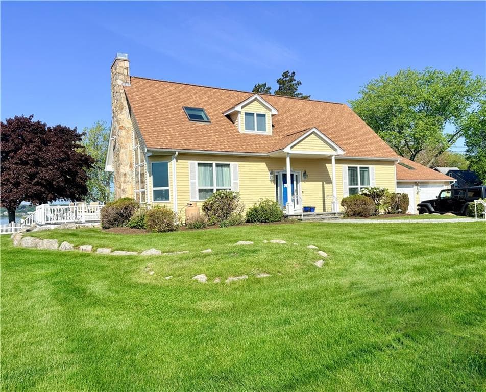 139 Hemlock Avenue - Photo 2